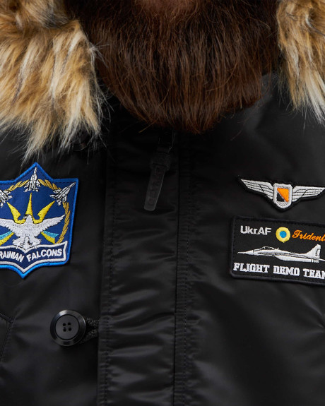 Аляска N-3B чорна з нашивками «Українські Соколи» Аляска N-3B чорна з нашивками «Українські Соколи»
