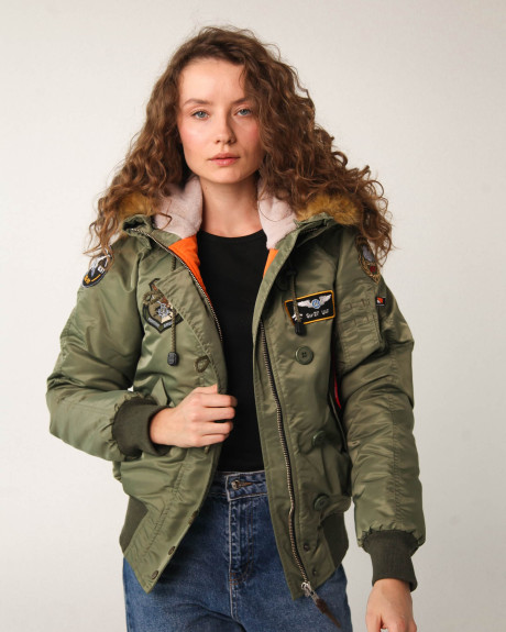 Жіноча аляска N-2B хакі з нашивками 831 БрТА