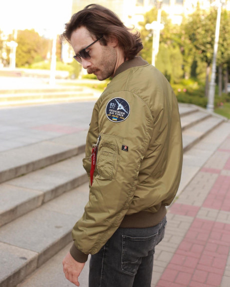 Бомбер MA-1 олива з нашивками 831 БрТА