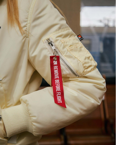 Бомбер B-15 молочний жіночий