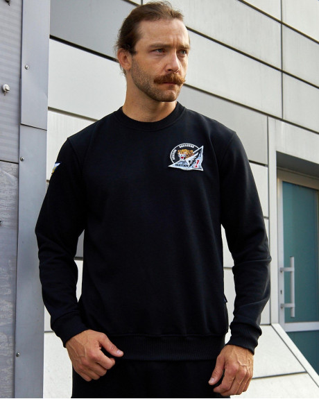 Світшот чорний з нашивками 40 БрТА