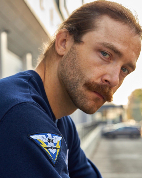 Світшот синій з нашивками 40 БрТА